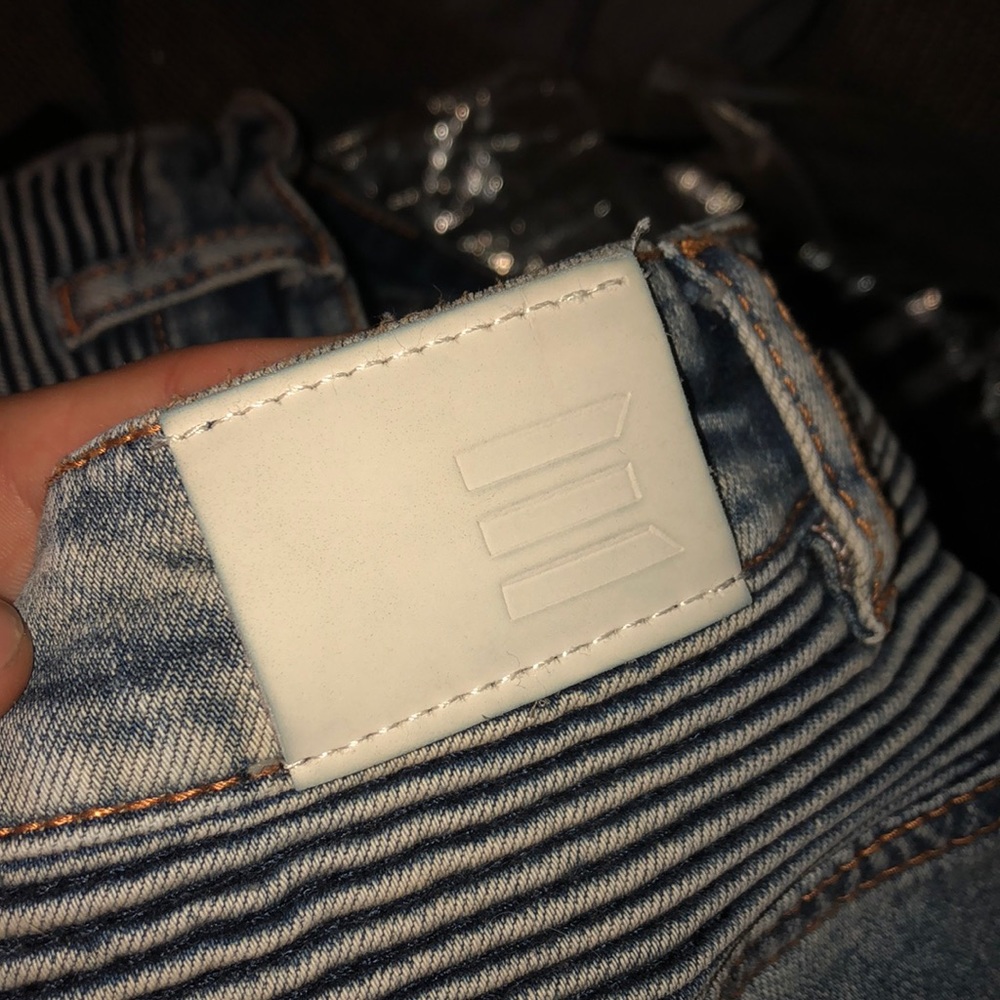 Jeans - Picture 4 of 4